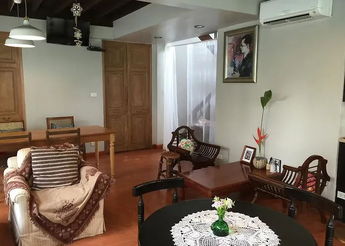 Acomodação com café da manhã  Baan Ongkharak (adults Only) Banguecoque